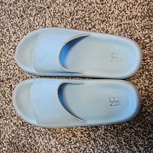 Womens slides